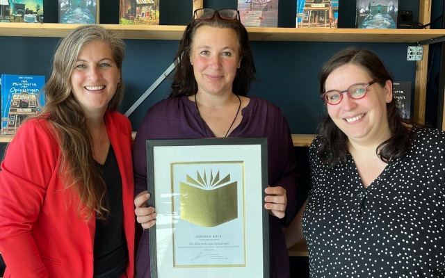 Ontvangst Gouden Boek voor Sanne Rooseboom
